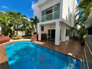 Casa en dos terrenos en venta Arbolada