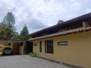 Casa en el Alto del Escobero en Parcelacion super campestre