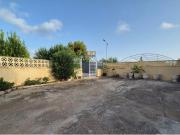 CASA EN EL CAMPO CERCA DEL PUEBLO