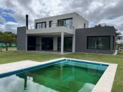 Casa en El Canton Islas