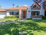 CASA EN EL CORAZON DE BARRIO PATAGONIA