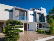 Casa en El Fracc La Moraleja a un Costado del Mirador de...