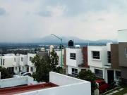 CASA EN EL FRACC PEDREGAL DEL BOSQUE A 5 MIN DEL...