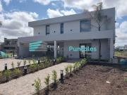 Casa en El Rebenque a estrenar, con 3 dormitorios y piscina