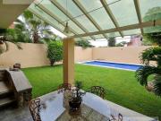 Casa en en venta con alberca en Fraccionamiento con...