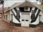 Casa en en venta dos dormitorios mas locales comerciales...