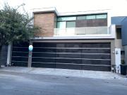 Casa en Encinos del Vergel, Sur de Monterrey