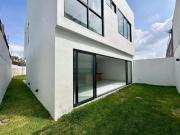 Casa en esquina Alva