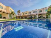 CASA EN ESQUINA CON ALBERCA EN KLUSTER LAS FUENTES CERCA...