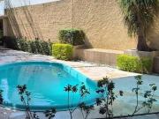 Casa de terreno excedente con Alberca y Paneles Solares...