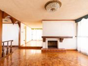 CASA EN ESQUINA, CON JARDIN, COLONIA LA PAZ