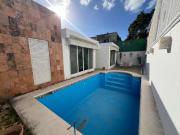 CASA EN ESQUINA DE DOS RECAMARAS CON PISICINA, EN...