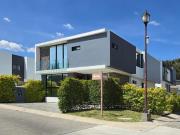 CASA EN ESQUINA EN CASA FUERTE CONDOMINIO CIUDADELA