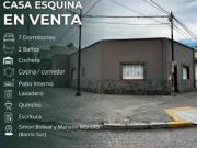 Casa en Esquina en Simon Bolivar y Mariano Moreno