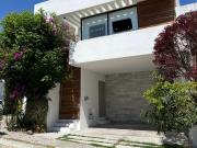 CASA EN ESQUINA EN VENTA