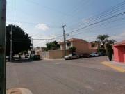 Casa en esquina en venta colonia Los Virreyes, a 2...
