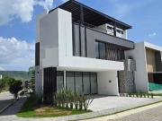 VENTA DE CASA EN ESQUINA EN LOMAS DE ANGELOPOLIS PUEBLA...