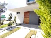 CASA EN ESQUINA EN VENTA SENDERO DE LAS MORAS