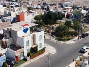 Casa En Esquina Frente A Parque Condominio Villa Club La...