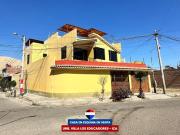 Casa En Esquina, Frente A Parque Urb. Villa Los...