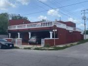 AMPLIA CASA EN VENTA EN LOS PINOS, IDEAL PARA NEGOCIO O...