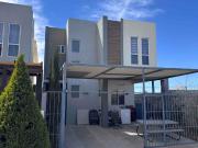 CASA EN ESQUINA Y FRENTE A PARQUE BELISA