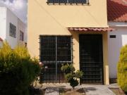 Casa en Ex Rancho San Dimas con patio trasero techado,...