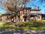 Casa en excelente estado, con un lote al Golf único de... Casa en excelente estado, con un lote al Golf único de...