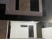 Casa en Excelente ubicaci?n en Apodaca