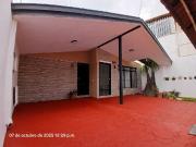 CASA EN EXCELENTE UBICACION EN CHAPALITA