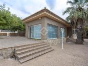Casa en excelentes condiciones de 5 dormitorios en...