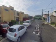 Casa en excelentes condiciones en remate bancario