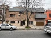 CASA 6 AMB EN FLORES COCHERA IDEAL MULTIFAMILIAR