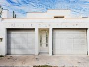 Casa en Fracc LAS AMERICAS, en Av Principal, 3 recámaras