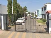 Casa en Fracc. Los Olivos, Tlaquepaque, Jalisco. *Remate...