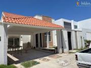Casa en Fracc. Residencial Los Laureles