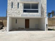 Casa en Fracc Tarragona de 3 recamaras con baño cada una