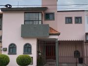 Casa en Fraccionamiento cerrado