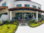 Casa en Fraccionamiento con alberca y seguridad