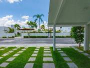 Casa en fraccionamiento con alberca y seguridad en...