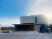 Casa en Venta en el Fraccionamiento El Campanario, Querétaro