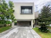 Casa en Fraccionamiento El Campanario