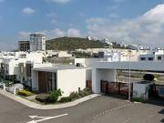 Casa en fraccionamiento en venta Av Cumbres De...