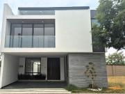 CASA EN FRACCIONAMIENTO EN ENTA EN SANTA CLARA OCOYUCAN