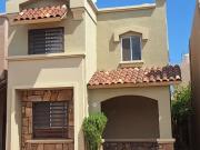 Casa en Fraccionamiento Puerta Real, Hermosillo:...