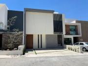 Casa en fraccionamiento en venta Lomalta Tres Marías,...