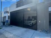 CASA EN VENTA ESTANCIA VALLE PLATA APODACA a 5 MINUTOS...