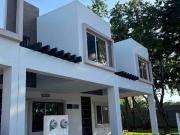 Casa en Fraccionamiento Frontemare los Olivos IV