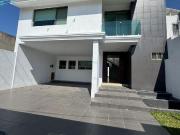 Casa en Fraccionamiento Jardines de Guadalupe