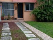 Casa en Fraccionamiento Jardines de la Hacienda,...